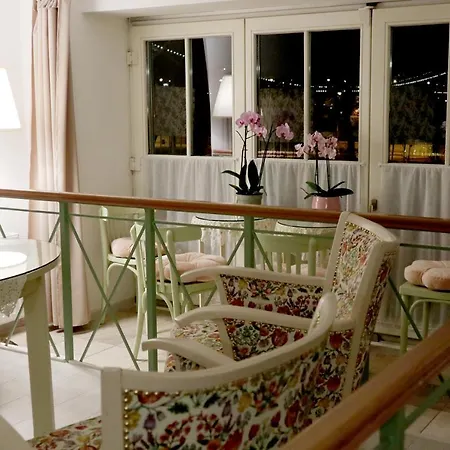 Marvelosa - By The Chain Bridge Apartment *