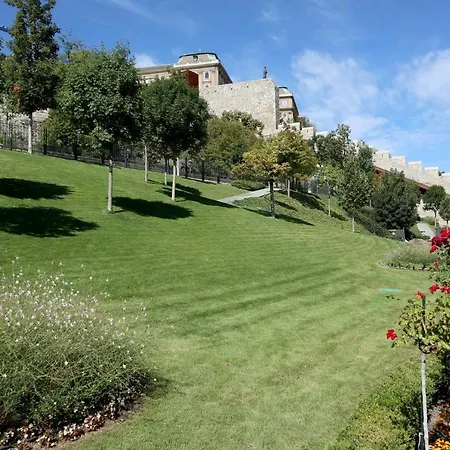 Marvelosa - By The Chain Bridge Apartment *