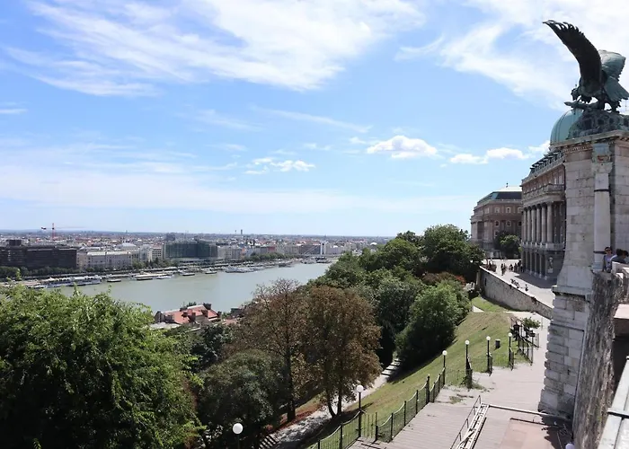 Marvelosa - By The Chain Bridge * Budapest